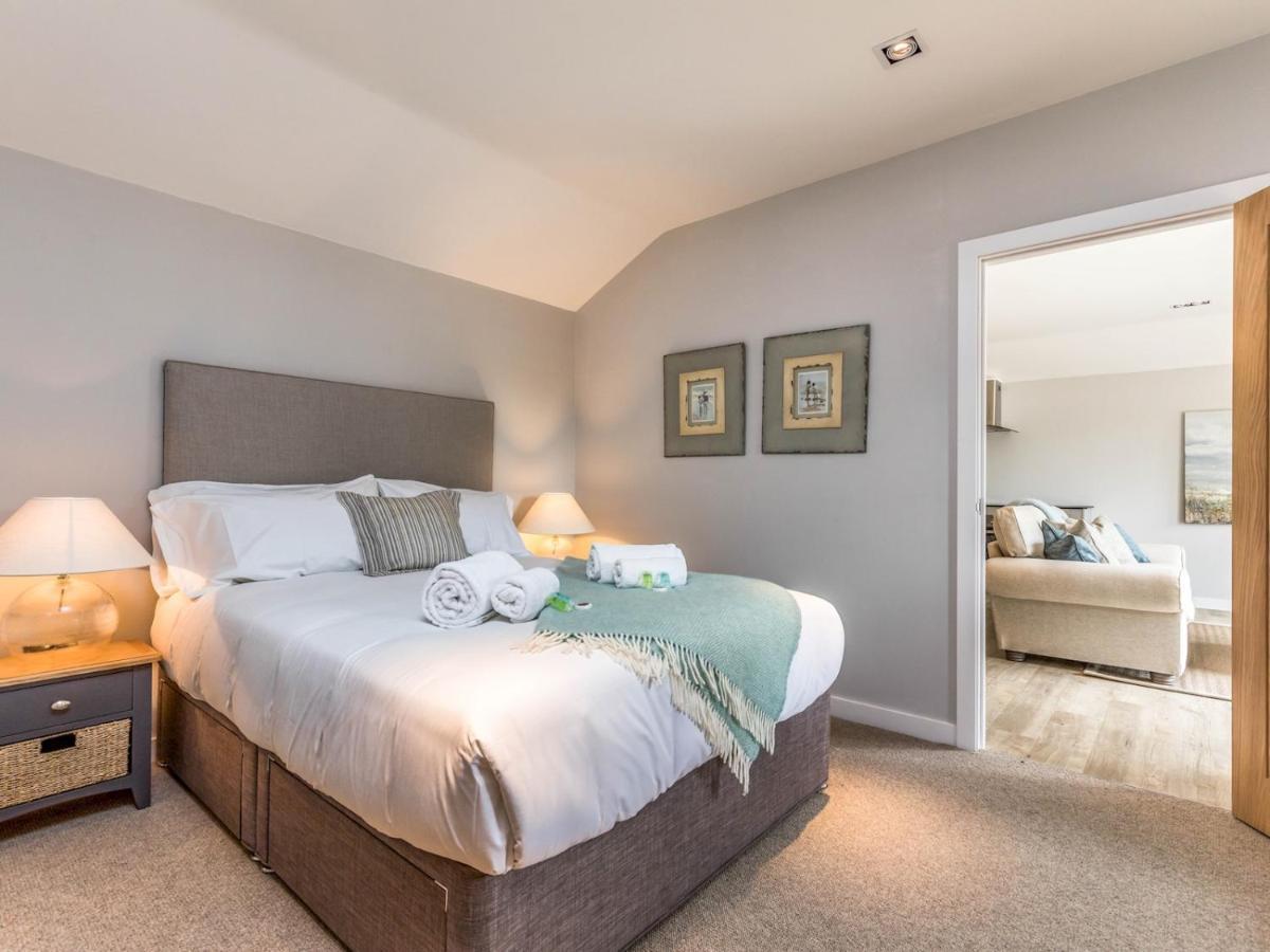 Pass The Keys Delightful 1 Bed Lodge In South Downs Village Chichester Exterior foto