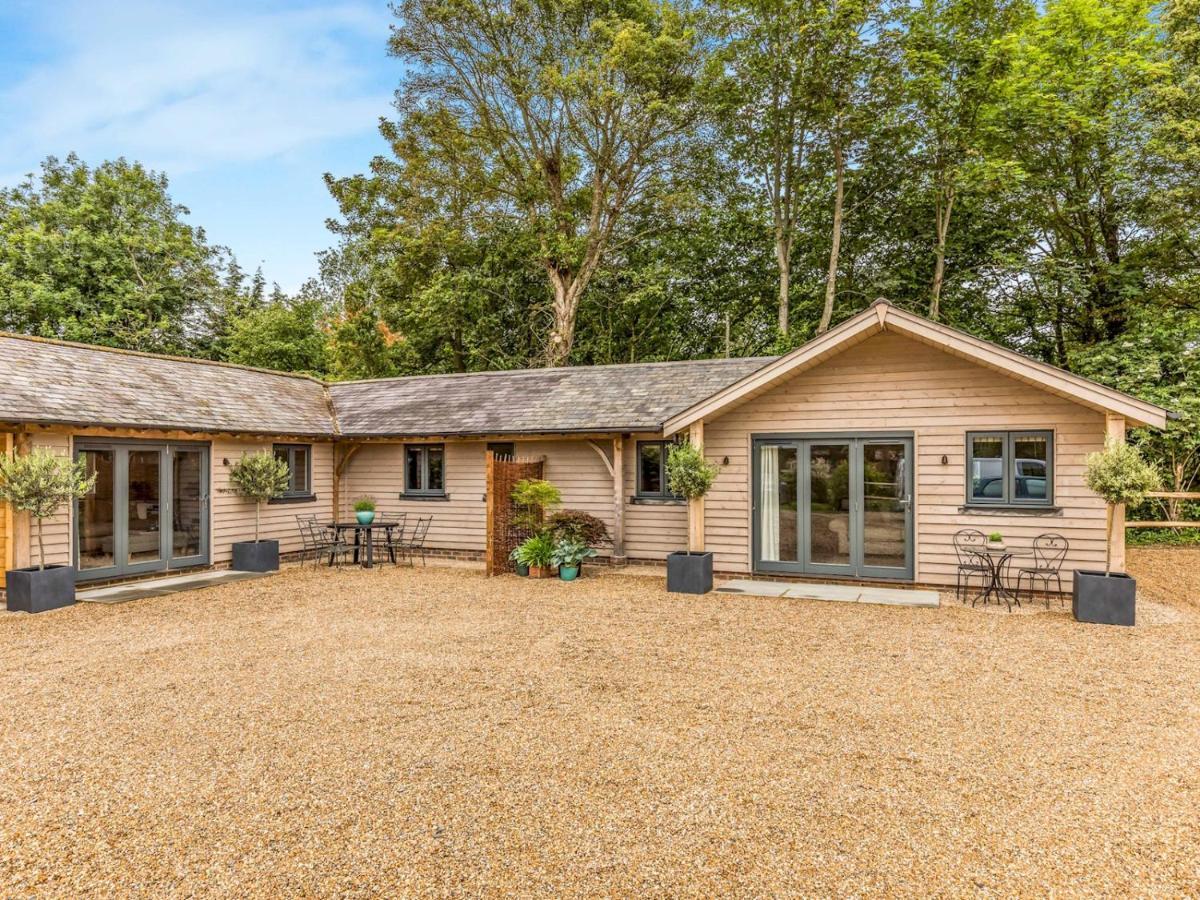 Pass The Keys Delightful 1 Bed Lodge In South Downs Village Chichester Exterior foto